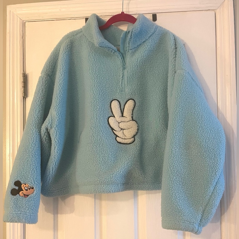Disney Women’s Blue Fleece Pullover size 1x